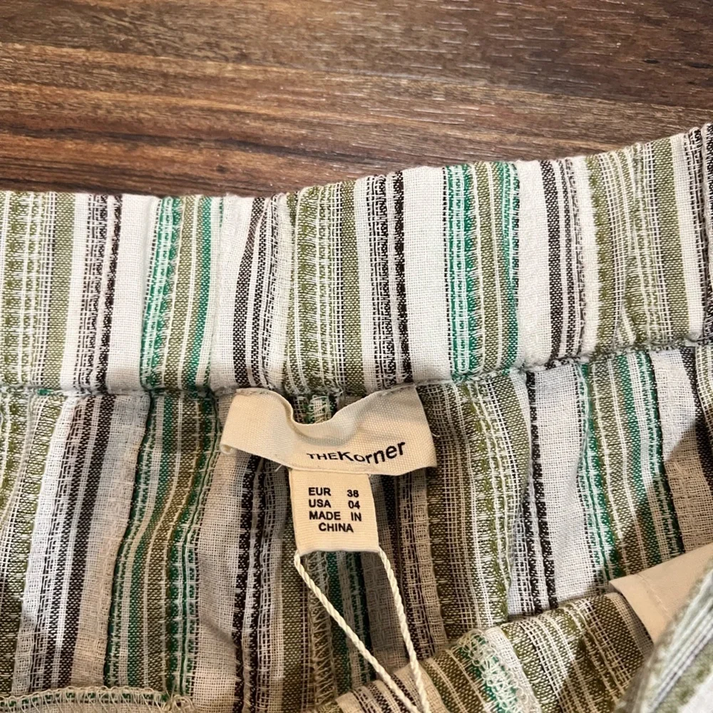 The Korner High-Waist Striped Shorts in Green Tan & White Linen Blend Size 4 NWT
